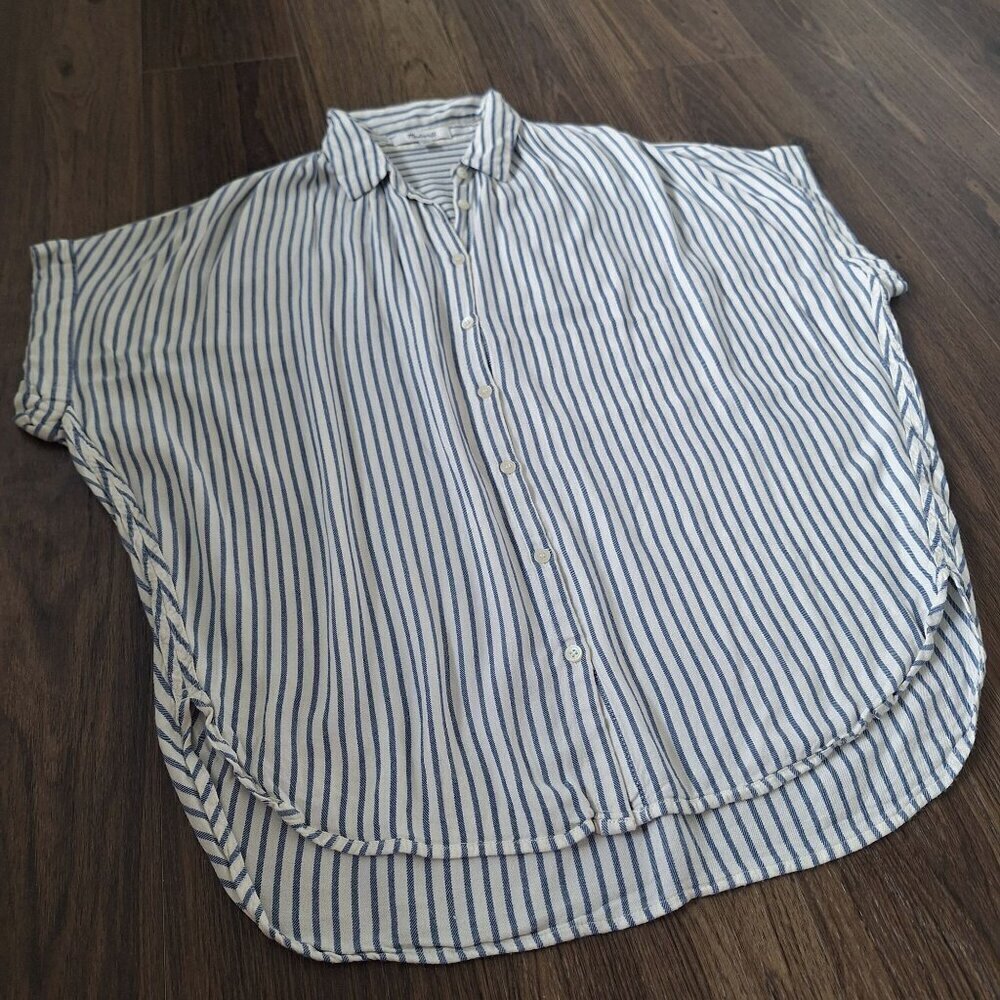💙 Madewell Oversized Short Sleeve Button Up Blouse Pin Striped 100% Viscose Flo - Picture 7 of 9